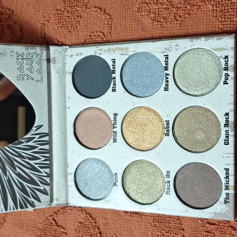 Glam Metals - Picture 2 of 3